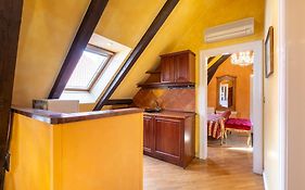 Nosticova Apartments